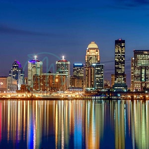 Louisville Skyline Keychain. Key Decor. Key Accessory. 