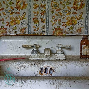 Urban Decay, Abandoned House, Wall Decor, Home Decor, Abandoned, Fine art print, Farm House,