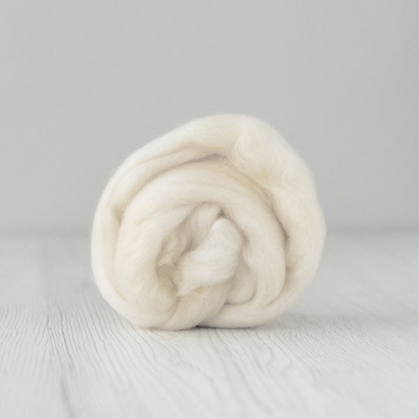 19 Micron Merino Wool Roving Tops - Natural White for Wet Felting, Nuno Felting, Needle Felting, Weaving, Arm Knitting, Chunky Yarn, DHG