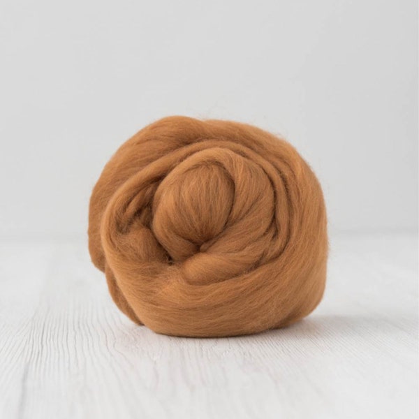 19 Micron Merino Wool Roving Tops - Cinnamon for Wet Felting, Nuno Felting, Needle Felting, Weaving, Arm Knitting, Chunky Yarn, DHG