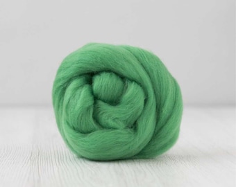 19 Micron Merino Wool Roving Tops - Meadow for Wet Felting, Nuno Felting, Needle Felting, Weaving, Arm Knitting, Chunky Yarn, DHG