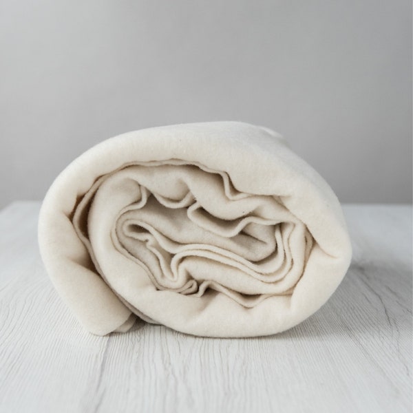 Prefelt 19 Micron Merino Wool - Natural White for Wet Felting, Nuno Felting, DHG Italy