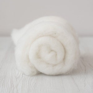 Carded Maori Wool Batt - Milk, for Needle Felting, Felting Supplies, Felting Wool, DHG Italy