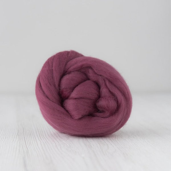 19 Micron Merino Wool Roving Tops - Onion for Wet Felting, Nuno Felting, Needle Felting, Weaving, Arm Knitting, Chunky Yarn, DHG