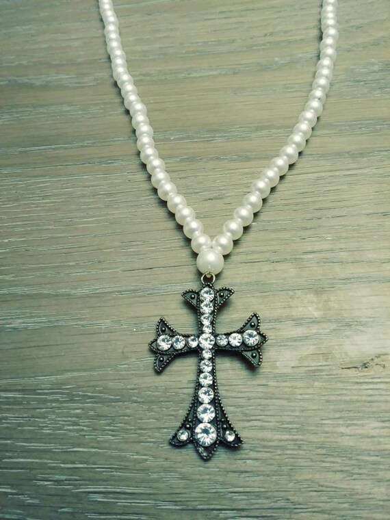 Custom Made Madonna Fake Pearl Crucifix Necklace - Etsy Custom Made Madonna Fake Pearl Crucifix Necklace - Etsy