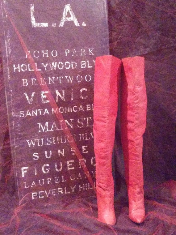 Vintage Wild Pair Red thigh high boots Sz 8 Fedric
