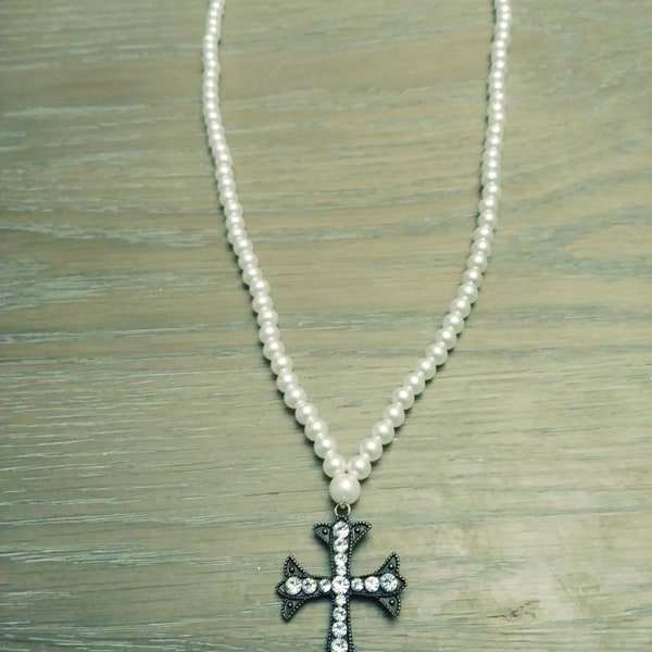 Custom made Madonna fake pearl crucifix necklace