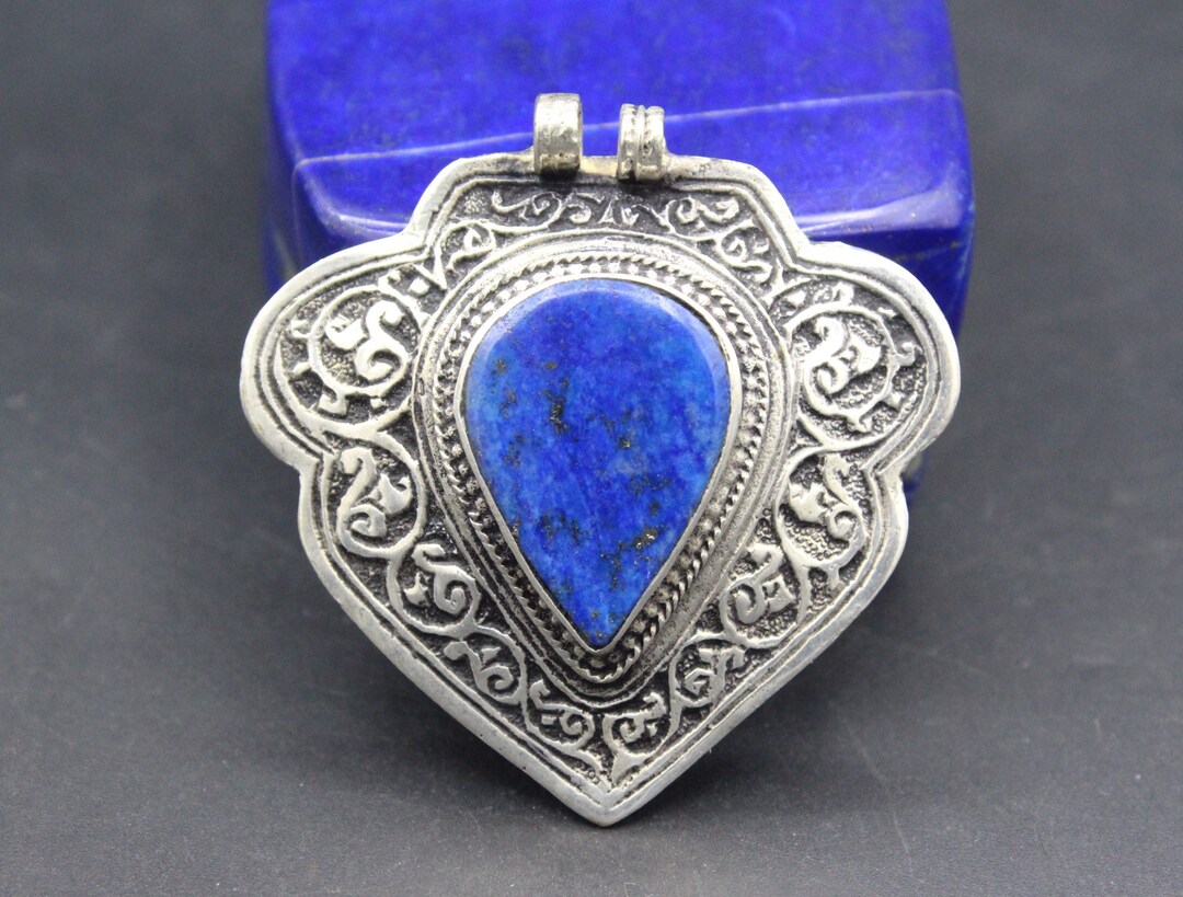 Pendentif Croix Boho Fait Main En Pierres Lapis, Onyx & Agate - Style Tibétain - Longueur 4.4"