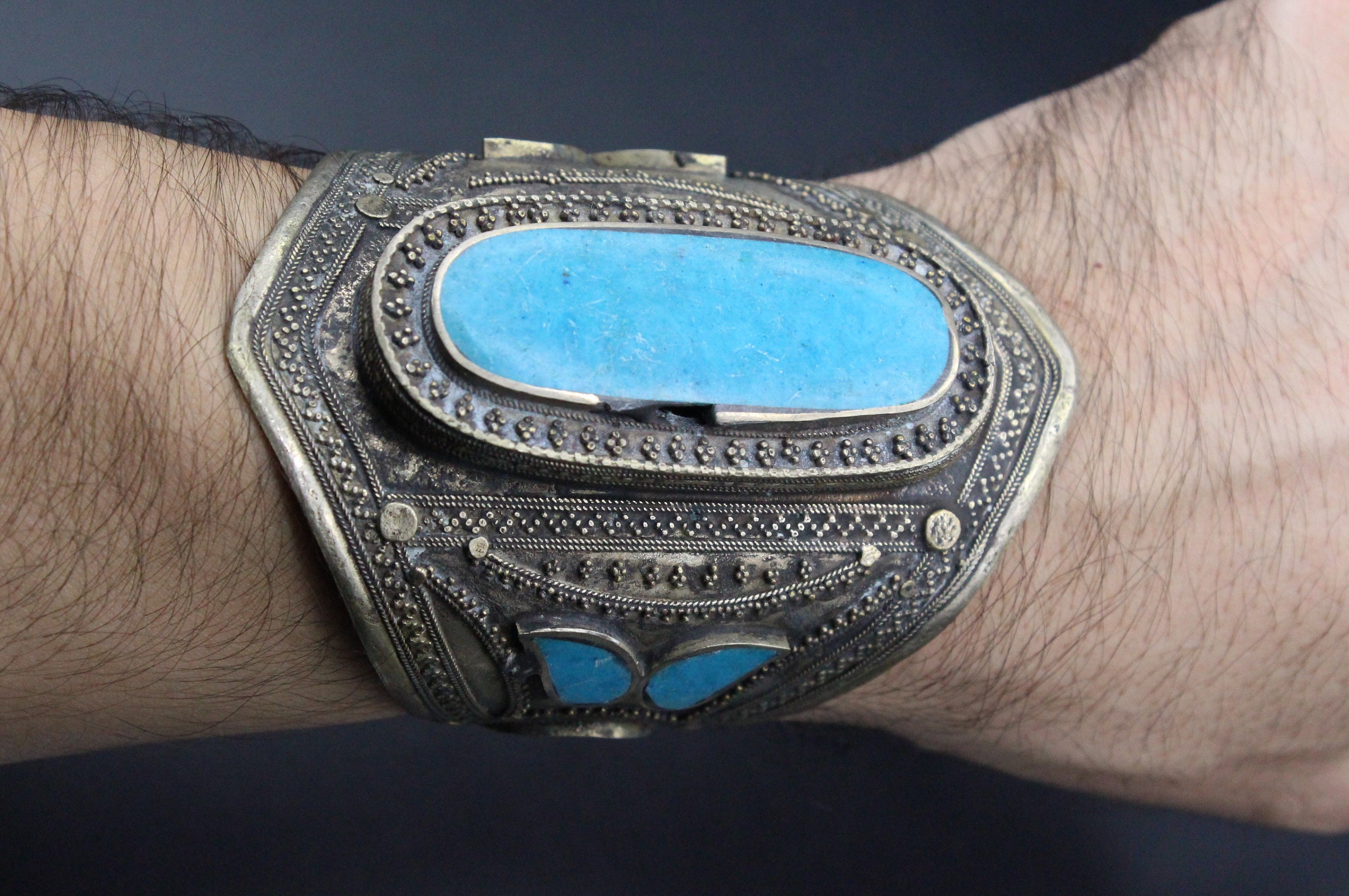 トルクメンブレスレット トルクメン・クチ・カフブレスレット：アフガニスタンのエナメル