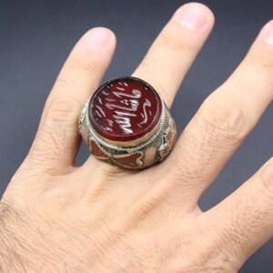 Vintage afghanisch-turkmenischer Ring, Ring mit arabischer Schriftintaglio, afghanischer Schmuck, Boho-Kuchi-Ring, Größe 9 (US), Alpaka-Ring, große Ringe