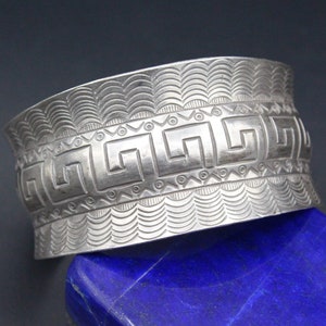 Beautiful Moroccan Sterling Silver Cuff Bracelet, Unique Bracelet, Adorable Carved Bracelet, Adjustable Cuff Bracelet,