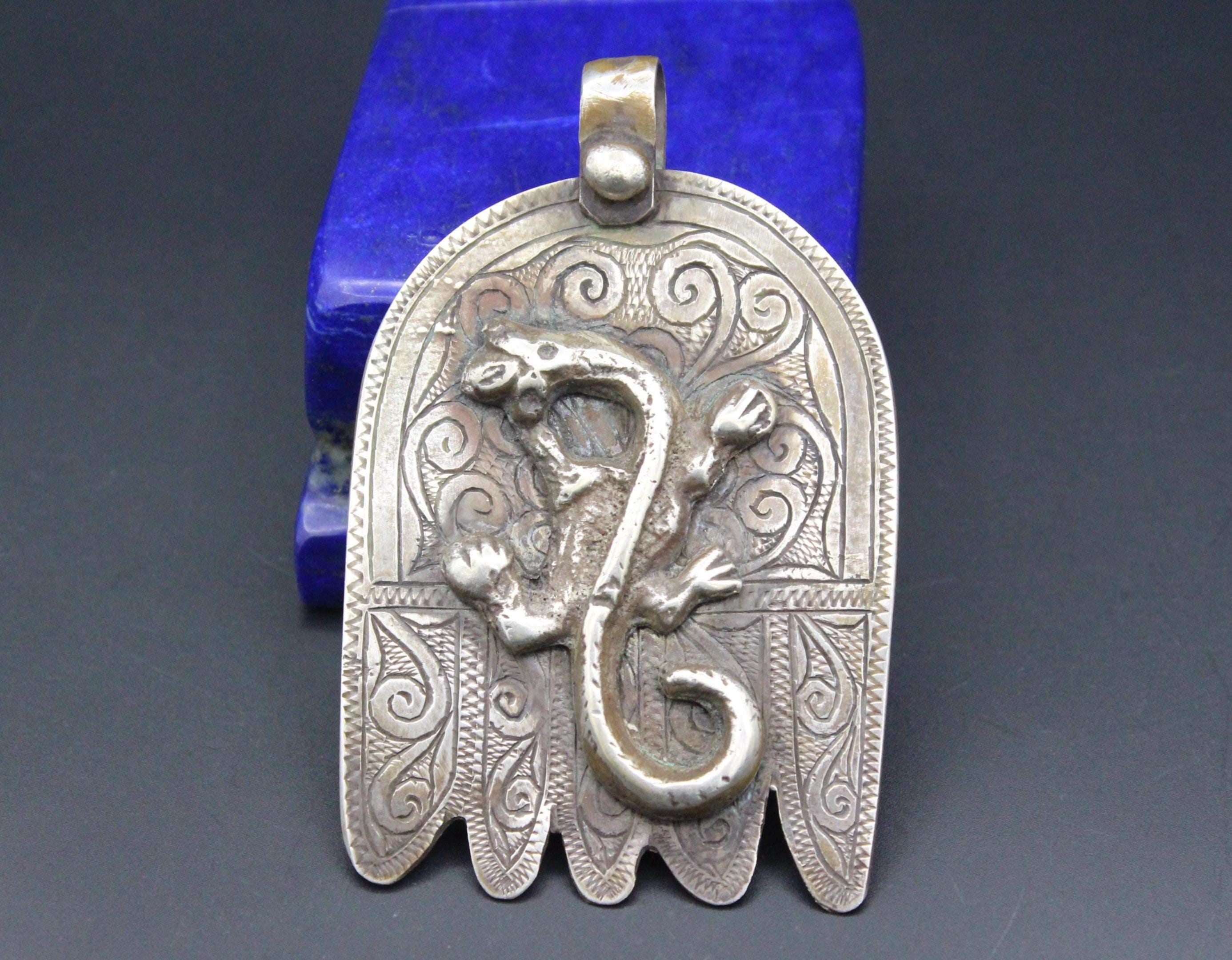 モロッコのハムサの手のペンダント：スターリングシルバーの爬虫類