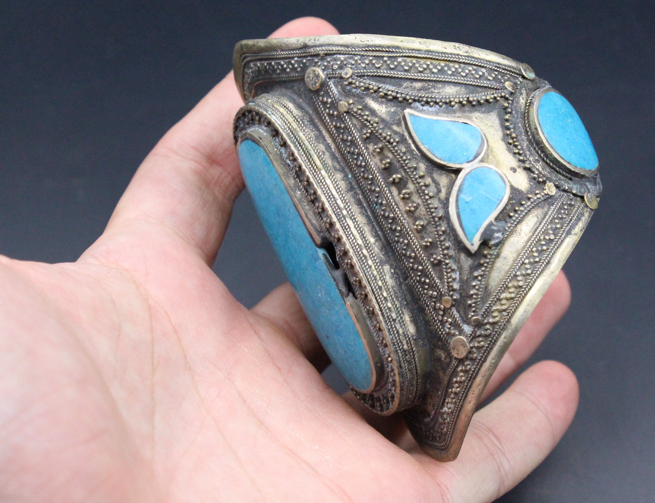 トルクメン・クチ・カフブレスレット：アフガニスタンのエナメル