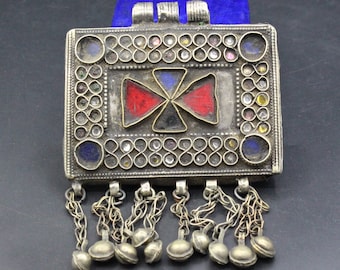 Colgante afgano vintage: joyería tribal kuchi con cuentas de vidrio para danza del vientre
