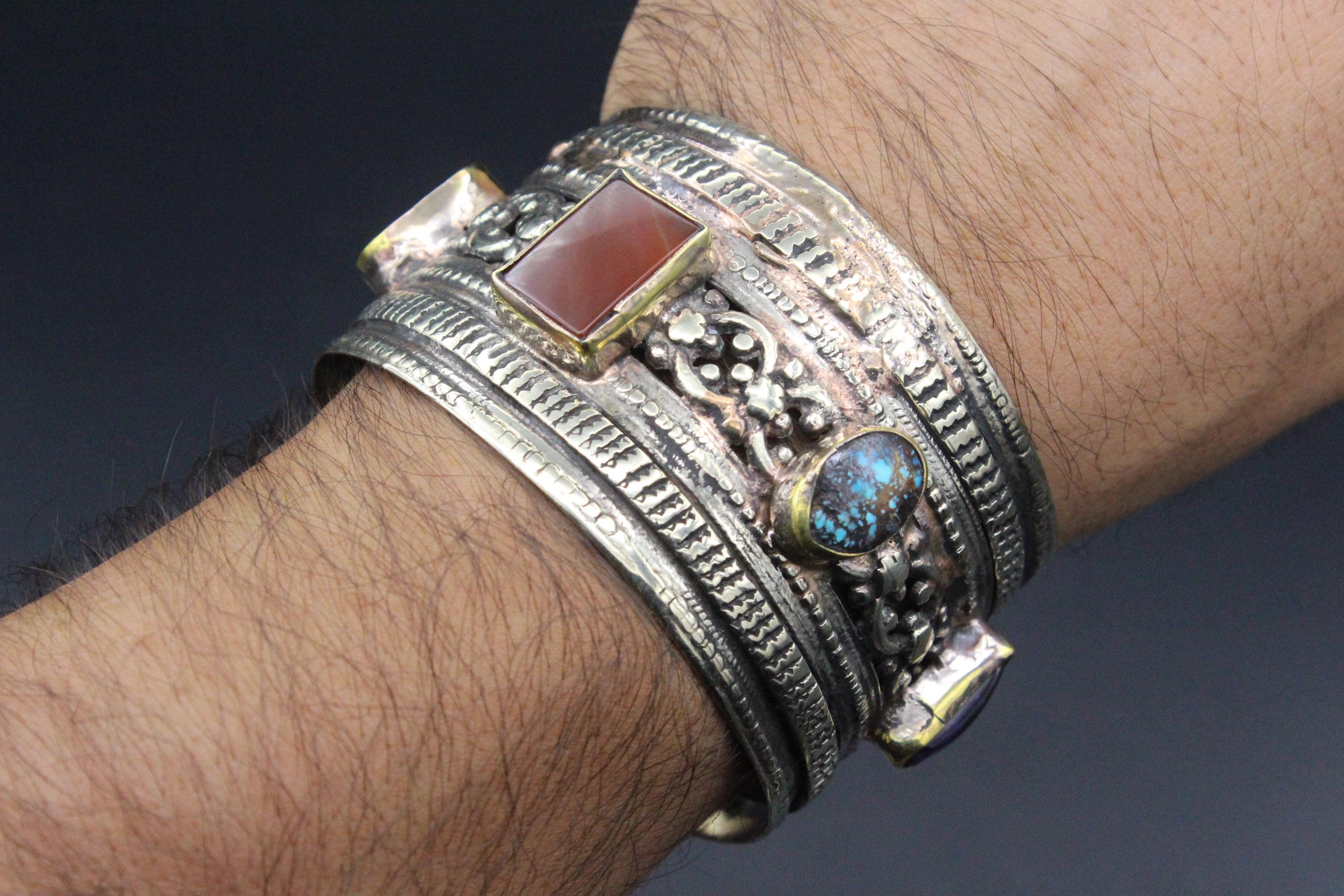 ヴィンテージ アフガン クチ トライバル カフブレスレット、カラフルな