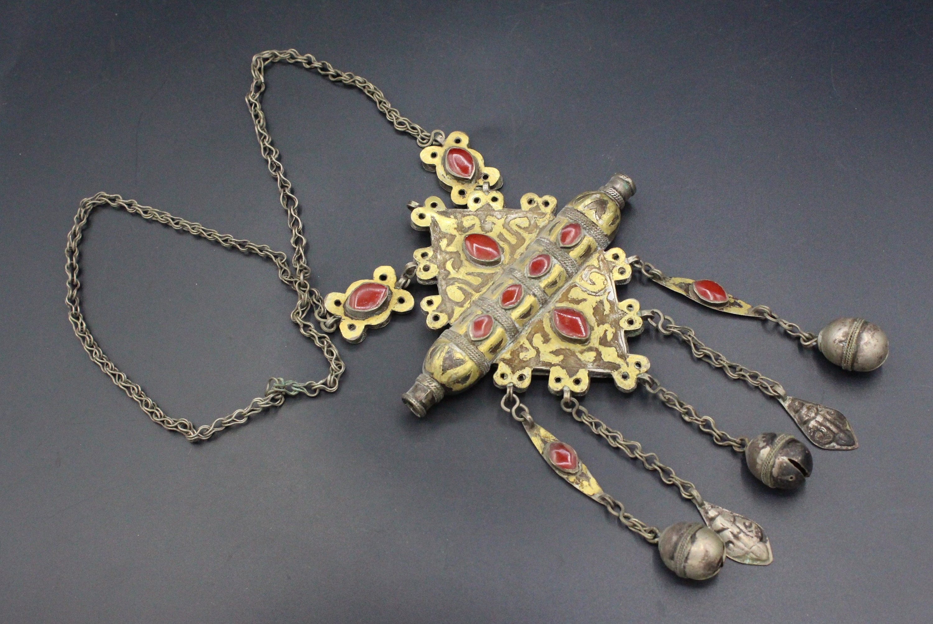 Antique Turkmen Tumar Amulet Pendant Necklace: Yomut Silver