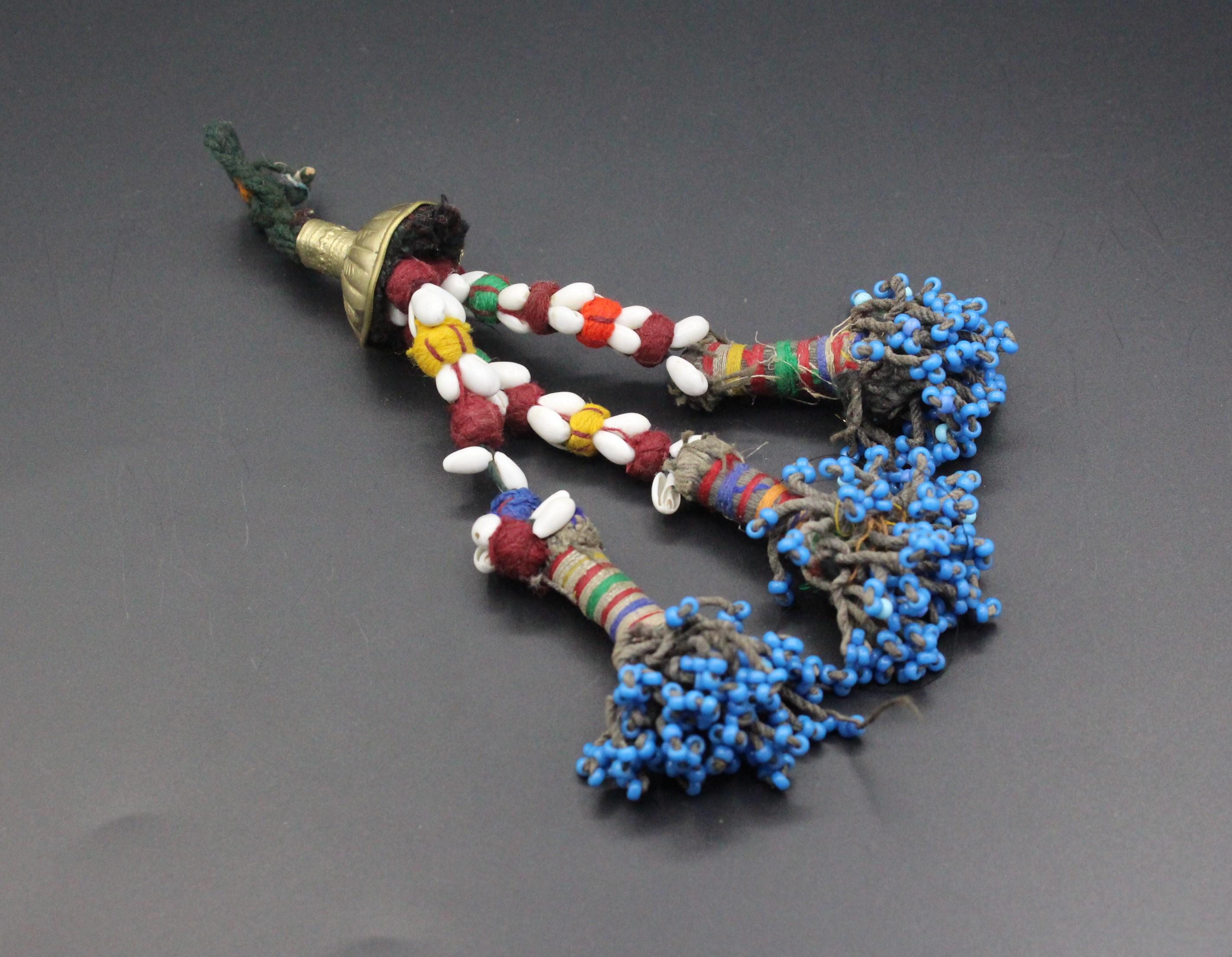 ヴィンテージアフガンタッセル、クチ族のカラフルなタッセル、ビーズ