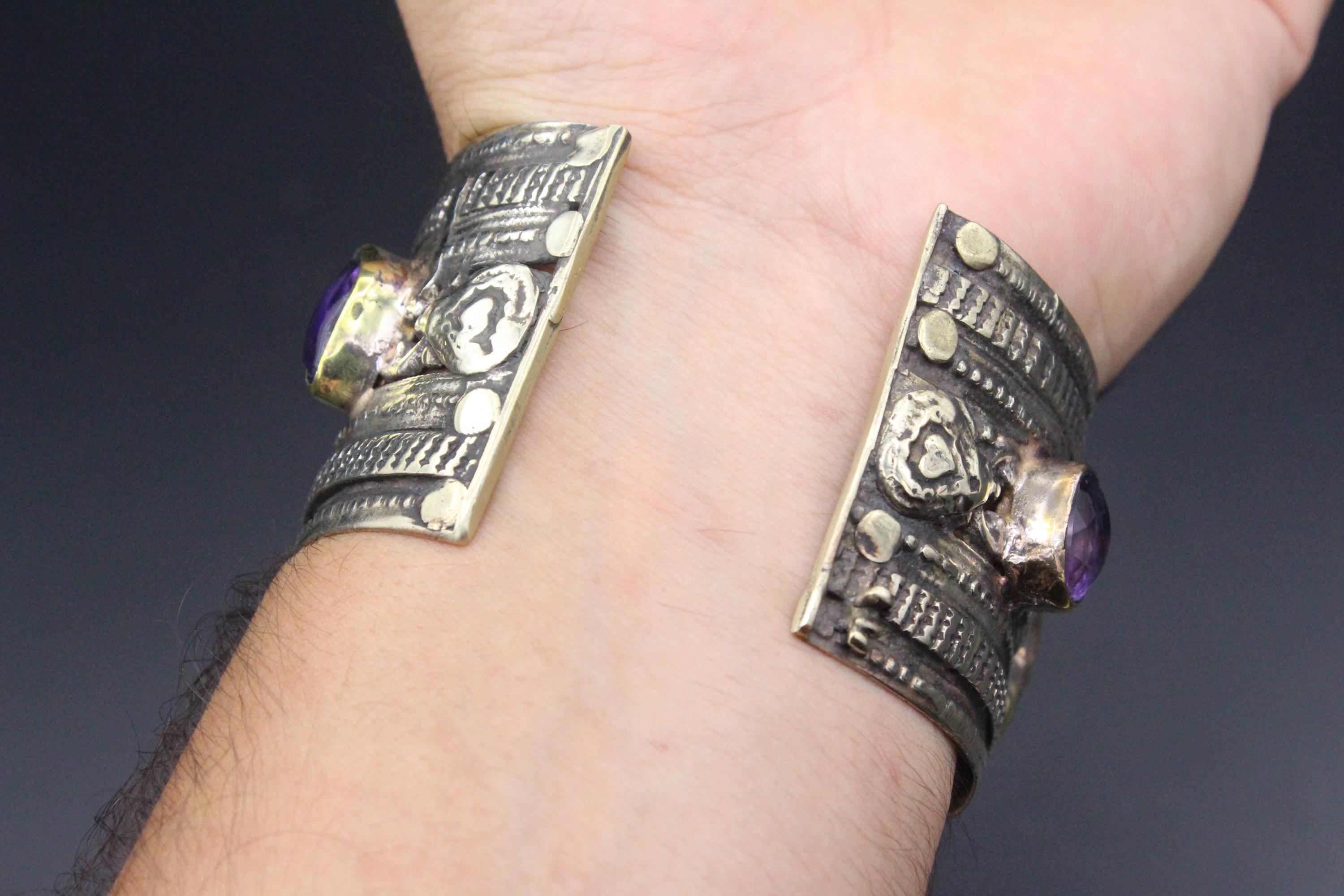 ヴィンテージ アフガン クチ トライバル カフブレスレット、カラフルな