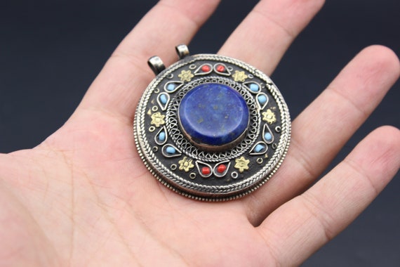 Vintage Uzbek Silver Round Pendant, Lapis Lazuli … - image 6