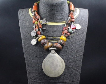 Marokkanische Berber Kette: Koralle, Silber Anhänger, handgemachter Edelstein Boho Schmuck