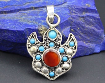 Colgante vintage de cornalina uzbeka: joyería tribal bohemia