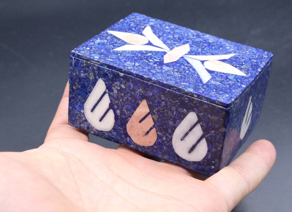 アフガニスタンの伝統的な箱、青いラピスラズリの石の箱、宝石箱