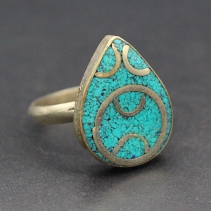 Tibetan Nepalese Ring, Green Enamel Tibetan Silver Ring, Tribal Himalaya Ring, Size 7.5US, Adjustable Size Ring, Teardrop Shape Ring,