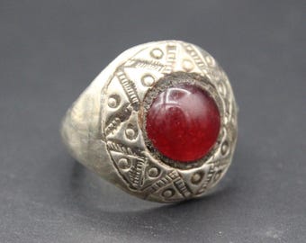 Vintage Afghan Traditional Silver Ring, Glass Ruby Stone Boho Ring, Ethnic Tribal Workmanship Unique Ring, Size 8.5US