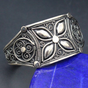 Beautiful Moroccan Sterling Silver Cuff Bracelet, Unique Bracelet, Adorable Carved Bracelet, Adjustable Cuff Bracelet, #B04
