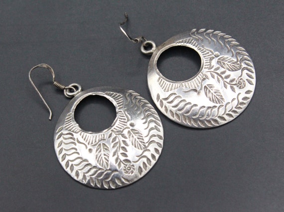 Moroccan 925K Sterling Silver Earrings, Carved Wo… - image 3