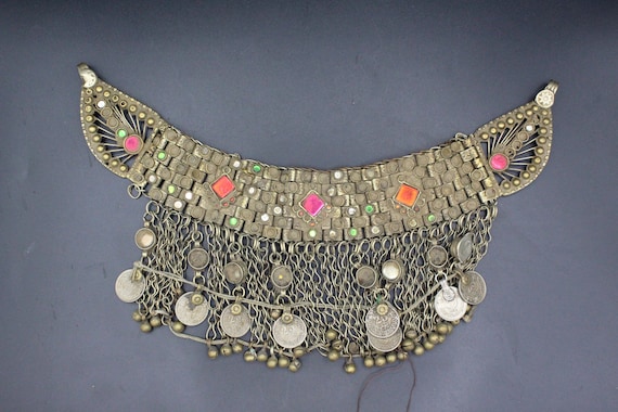 アフガニスタンのクチヘッドピースネックレス：ヴィンテージガラス