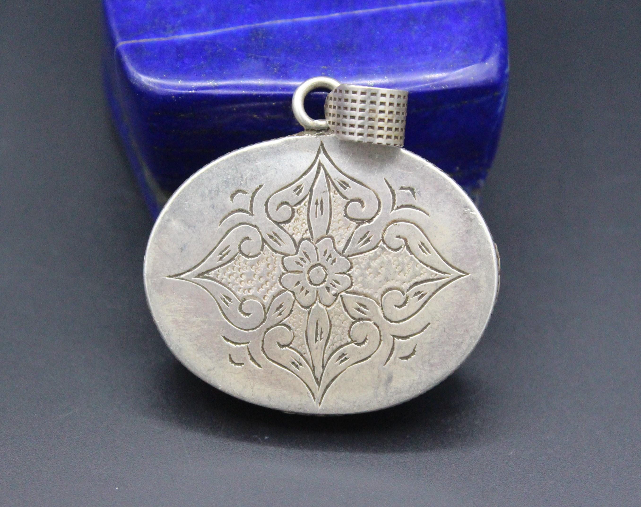Vintage Turkmen Black Onyx Stone Pegasus Intaglio Pendant, Silver