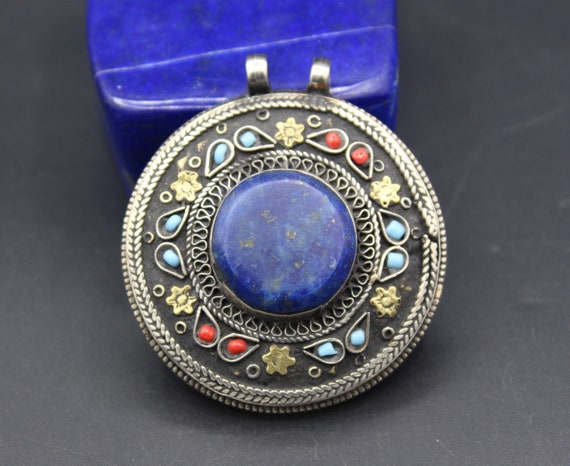 Vintage Uzbek Silver Round Pendant, Lapis Lazuli … - image 1