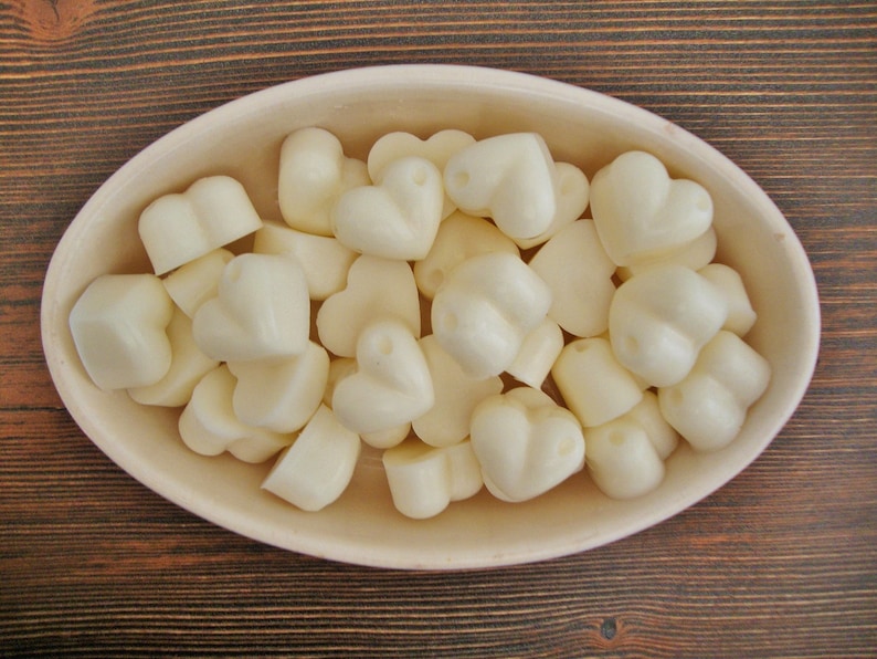 hostess gift. favors highly scented wax melts Eco soy wax melts bridal shower Gift ideas natural essence oil baby shower 4 scents