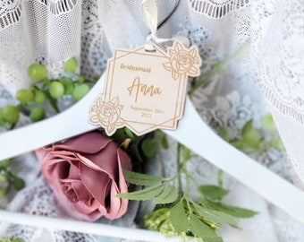 Personalised wedding hanger tag, brides dress hanger tag - bridesmaid tag - wedding favour - save the date - mother of the bride hanger sign