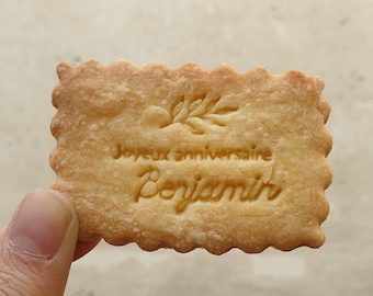 Benjamin's custom birthday biscuit stamp to customize your shortbread or cookies, custom biscuit stamp, biscuit with mount