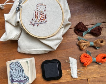 Kit de broderie débutant avec tampon encreur, kit de broderie à la main, kit de broderie avec tampon illustré, kit broderie motif chouette