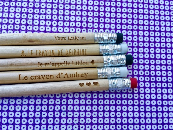 Crayons à papier bois gravés, personnalisés, graver votre crayon de bois  par lot de 90 crayons gravés avec prénom, papeterie originale -  France