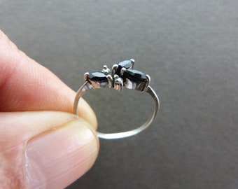 Women&#39;s Ring 3 stones Black Zirconium Oxide Solid 925/1000th Silver Vintage, size 54