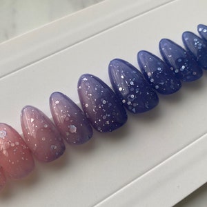 Princess Thermal Press on Nails Set, Indigo to Purple to Pink Press On Nails, Custom Set of 10 or 20 Reusable Press-On Nails