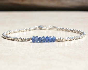 Bracelet saphir, pierre de naissance de septembre, bracelet saphir bleu naturel, pierres précieuses, bracelet de perles, bracelet superposé, cadeau d'anniversaire pour elle