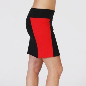 Women&#39;s Fitted Miniskirt - Black/Red Short Skirt - Colorblocking Stretch Cotton Yoga Skirt - Womens Activewear Layering Clothing.