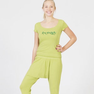 Women&#39;s Top with OM Mantra Print - Yoga Short Sleeve,Scoop Neck Green Top - Ladies Stretch Cotton,Fitted Activewear Garment.
