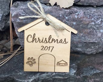 Puppy's Christmas Ornament - Pet Tree Ornament - Wood Cristmas Ornament - Personalized Gift