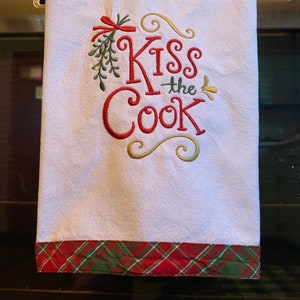 Kiss the cook kitchen towel, Christmas kitchen towel, holiday kitchen decor, Christmas kitchen decor, Christmas tea towel, gift giver