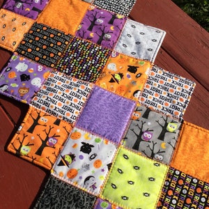 Handmade, quilted, zig zag, halloween, table runner, table topper, table decor, seasonal, home decor, ghosts, goblins, ghouls, gift giver