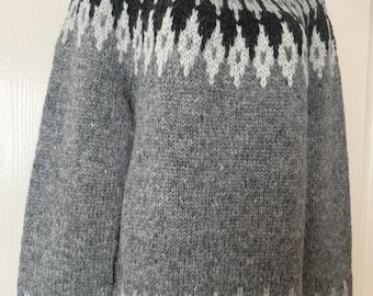 Suéter de lana islandesa • Lopapeysa hecho a mano • Canesú nórdico gris, negro y blanco • Acogedor jersey de lana para invierno