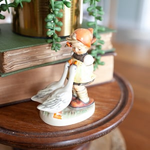 Hummel figurine goose girl, Hummel Number 47/0