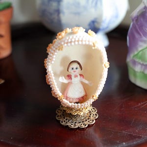 Vintage Egg Diorama -Vintage Easter