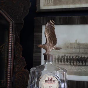 Rare Vintage Old Hickory Bourbon Whiskey Bottle Decanter 4/5 Quart Eagle Cap